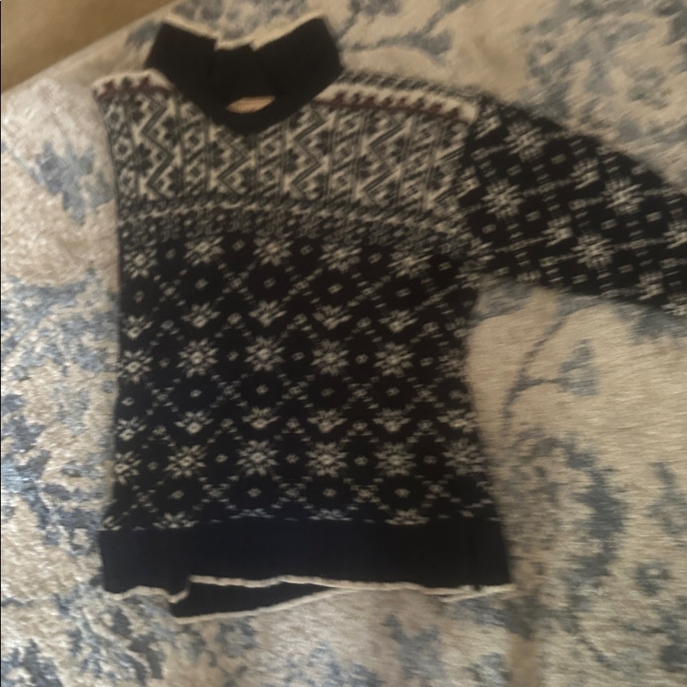 Black and White Patterned Sweater